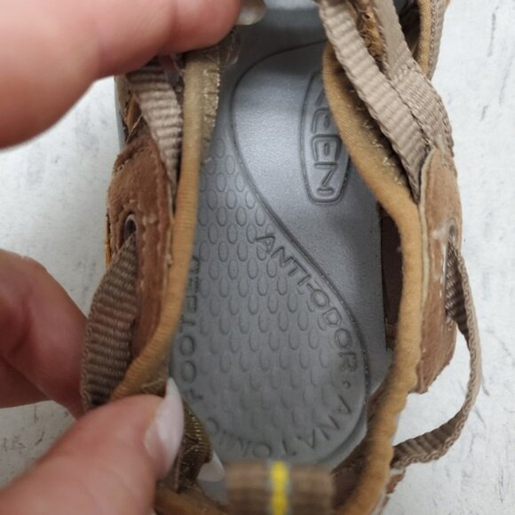KEEN Outdoor Bungee Waterproof Shoes Size 6 - Picture 7 of 8